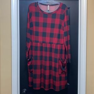 Gilli red/black Buffalo plaid dress with pockets size 1x EUC
